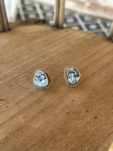 Load image into Gallery viewer, Golden Hills Stud Earrings
