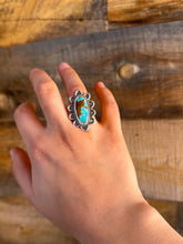 Load image into Gallery viewer, #8 Turquoise Scalloped Ring
