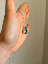 Load image into Gallery viewer, Pink Conch &amp; Kingman Stirrup Necklace
