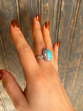 Load image into Gallery viewer, Mexican Turquoise Oval Ring
