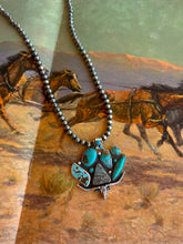 Load image into Gallery viewer, Longhorn Statement Cluster Pendant
