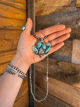 Load image into Gallery viewer, Longhorn Statement Cluster Pendant
