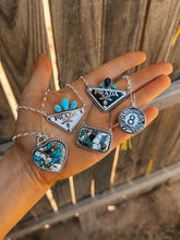 Load image into Gallery viewer, White Buffalo &amp; Kingman Chunky Bar Necklace
